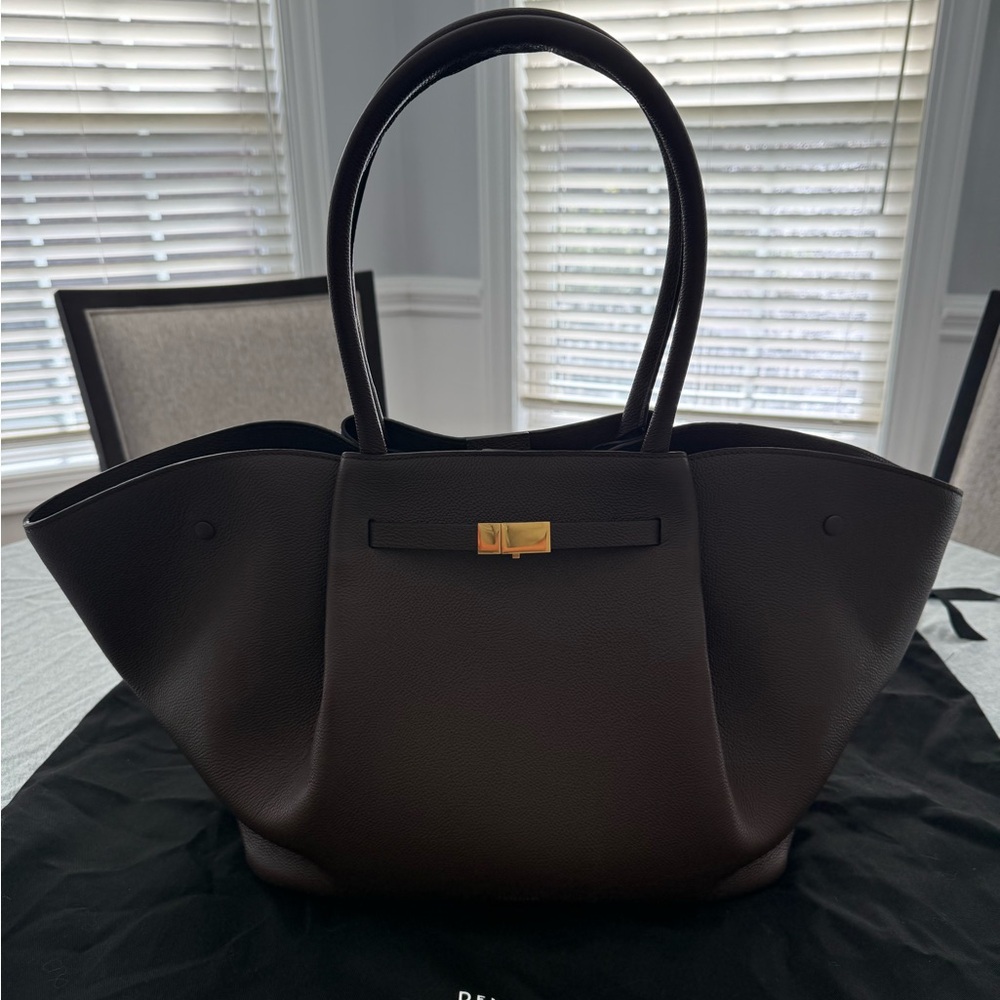 Demellier New York Tote in Mocha